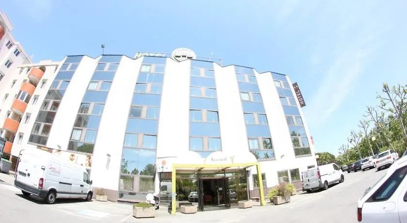 B&B Hotel Toulouse Centre Canal Du Midi 3*,  France